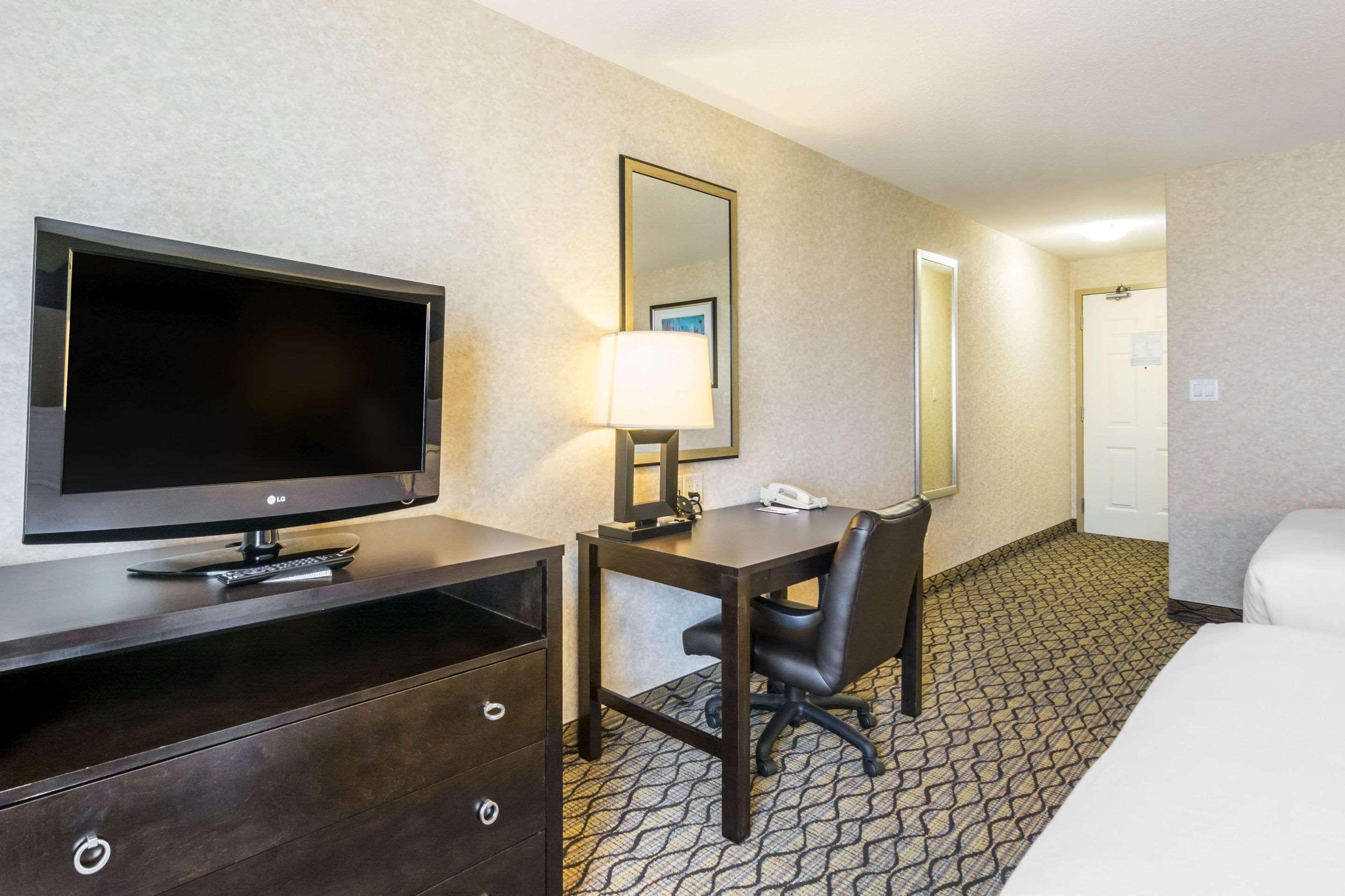 שרווד פארק Clarion Hotel & Conference Centre מראה חיצוני תמונה